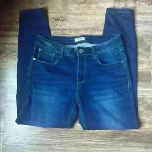 Kensie Jeans dark wash skinny size 8 good condition. Ladies jeans
